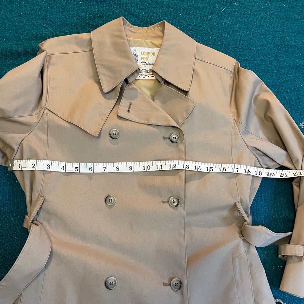 London Fog Vintage Tan Trench Coat Size 12 P - Picture 9 of 9